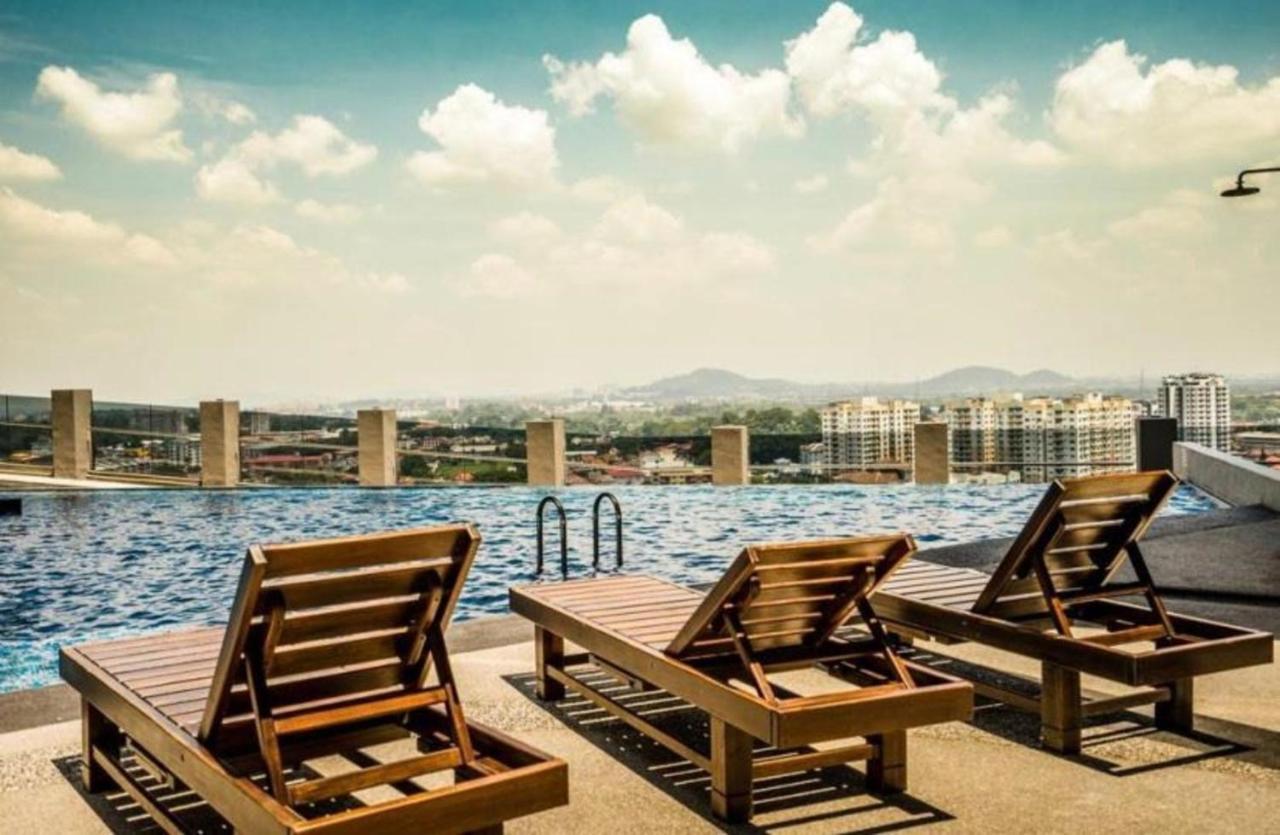 Апартаменты Imperio,Res - Modern -- Luxury -- Seaview Малакка Экстерьер фото