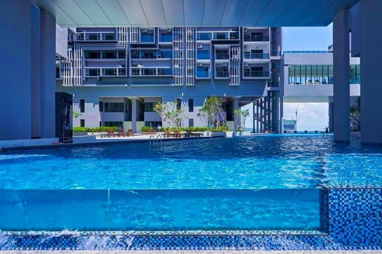 Апартаменты Imperio,Res - Modern -- Luxury -- Seaview Малакка Экстерьер фото
